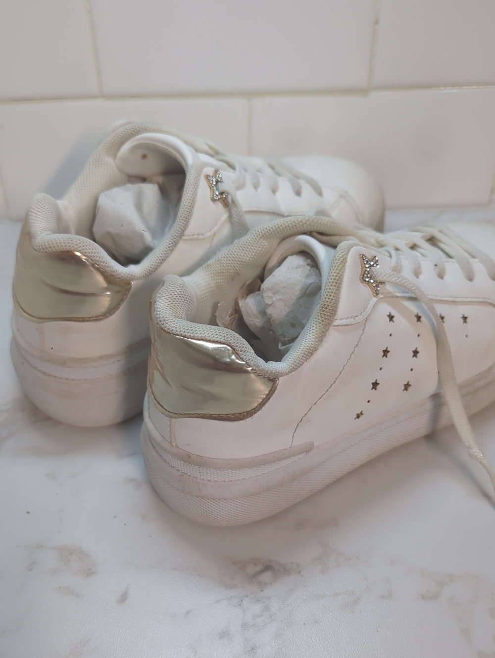 KIDS FASHION SHOES - Picture 2 of 7